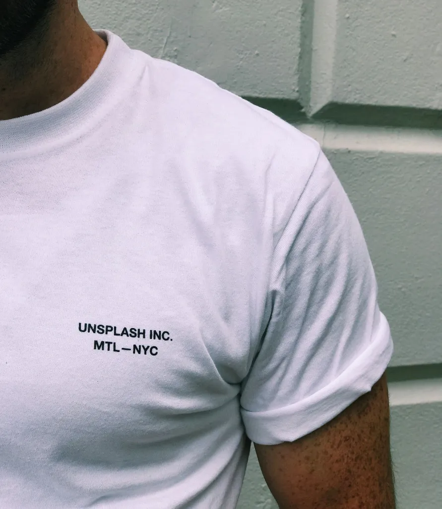unsplash_Da0jti8Ekp8_t-shirt.webp.jpg.jpg